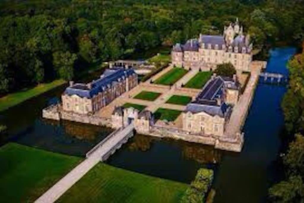 Maison Au Milieu Des Bois Et Des Animaux Jouy-le-Potier Esterno foto